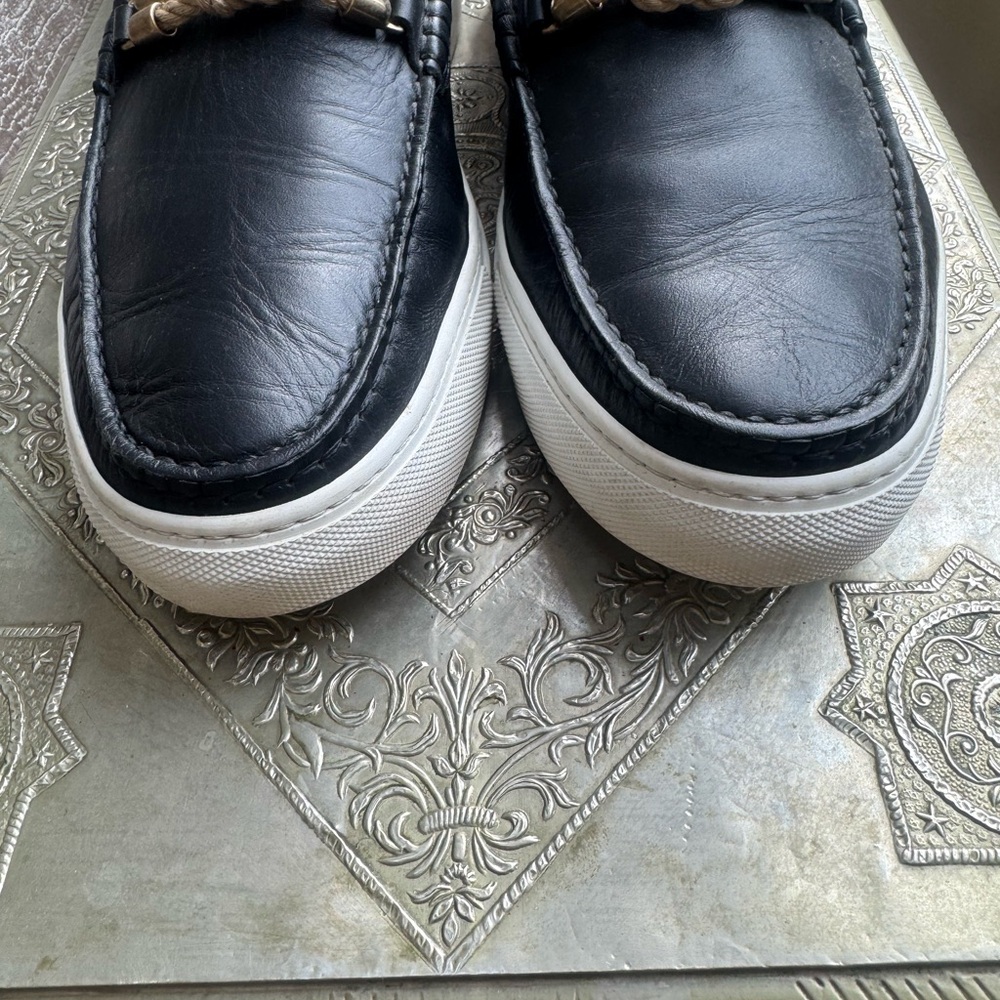 GRAND VOYAGE Handcrafted Black Leather Loafers - Picture 4 of 12